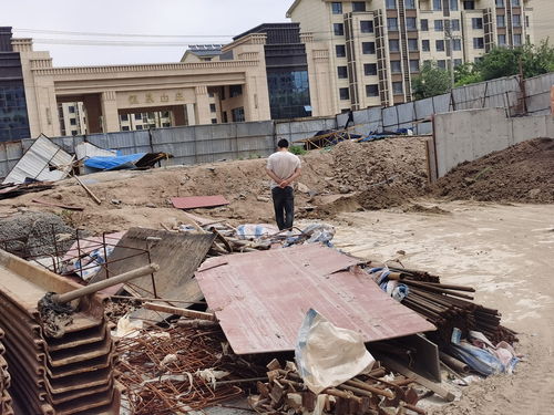 山東濱州城建集團施工現場隱患頻現 塵土飛揚與工人零防護問題亟待治理